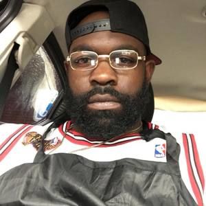 Meet your Posher, Travis